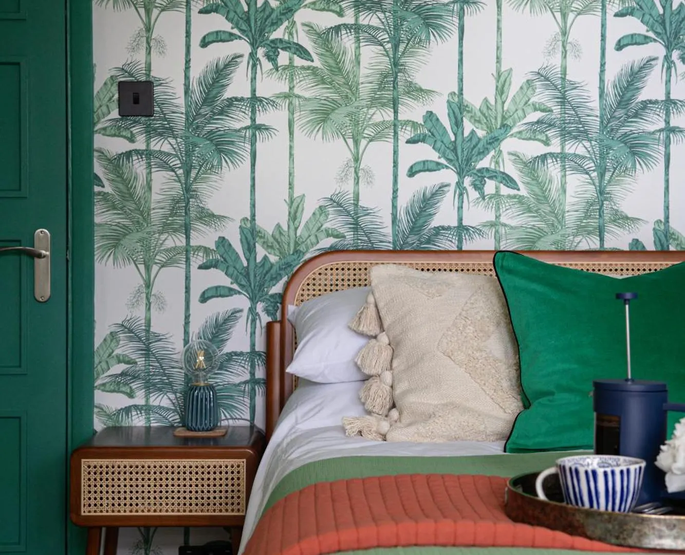 The Lorelei 2Br Mid-Century Modern Stylish Apartment Hove